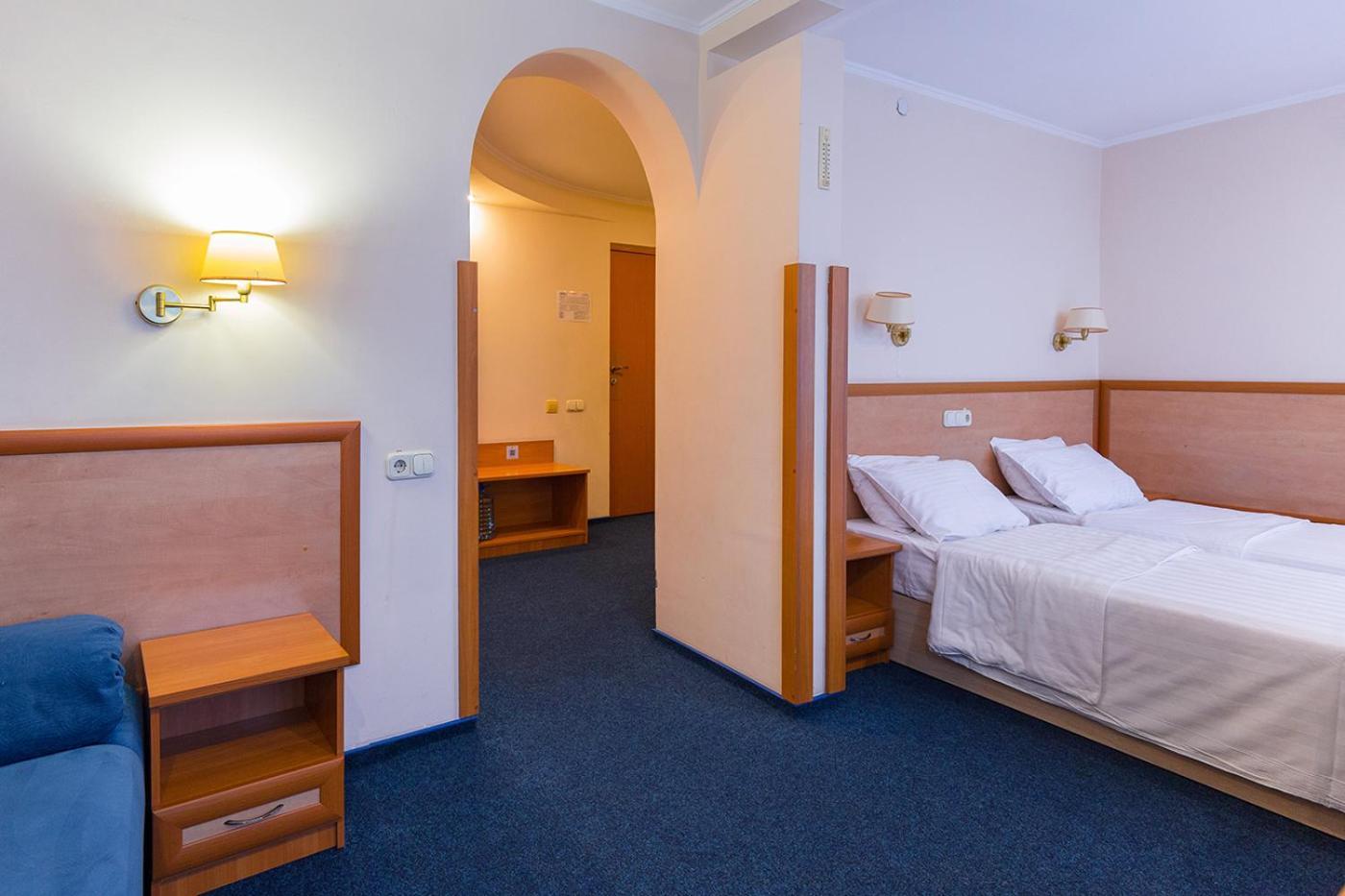 Truskavets 365 Hotel エクステリア 写真