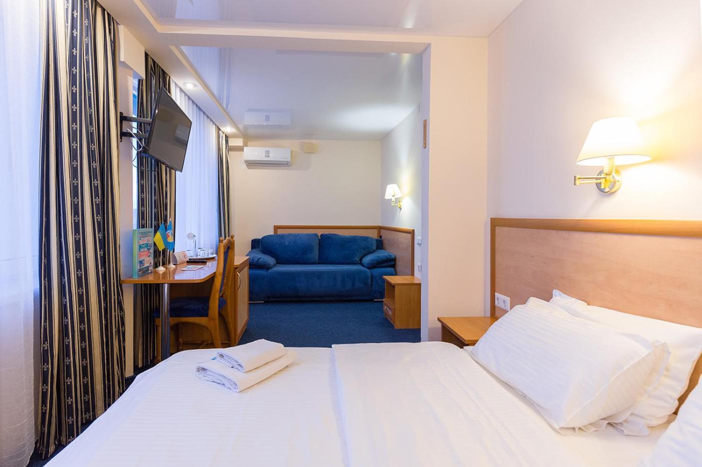 Truskavets 365 Hotel エクステリア 写真