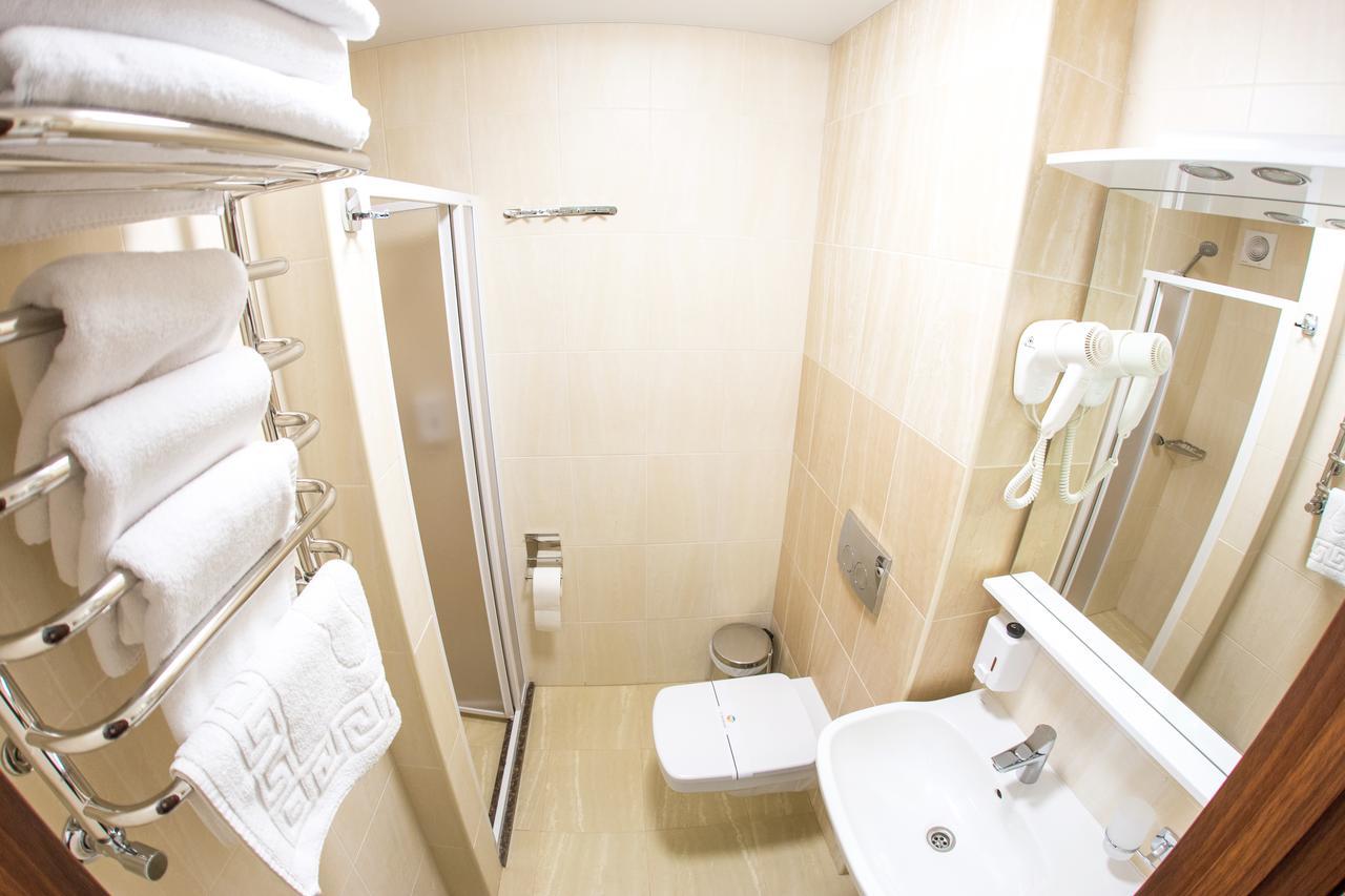 Truskavets 365 Hotel エクステリア 写真